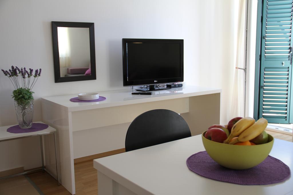 Apartments Stipe Plazibat Hvar Town Rum bild