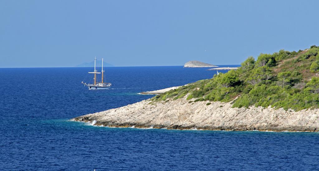 Apartments Stipe Plazibat Hvar Town Exteriör bild