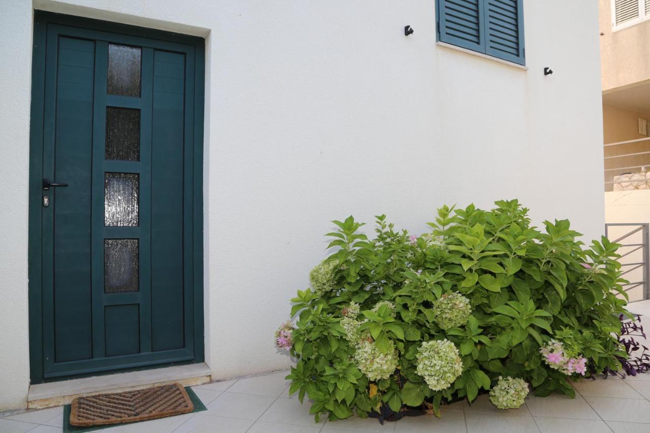 Apartments Stipe Plazibat Hvar Town Exteriör bild